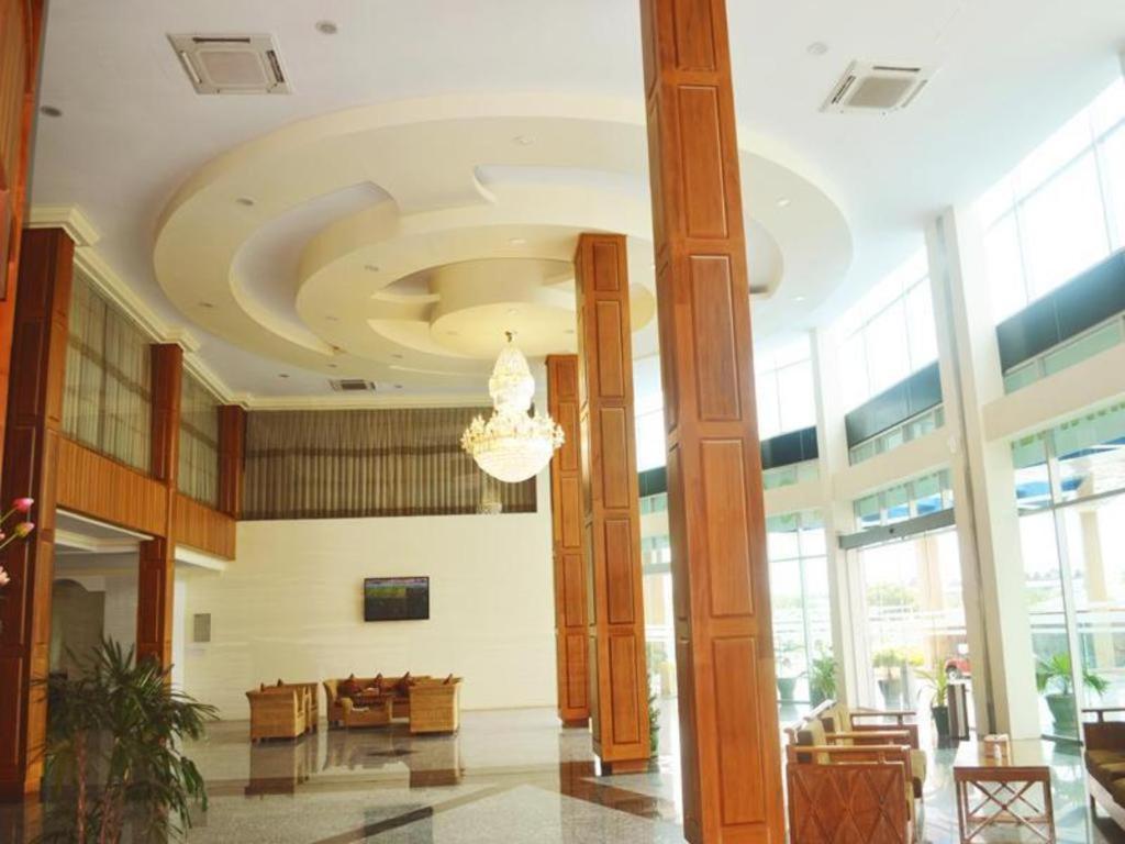 Myat Nan Yone Hotel Naypyidaw Dış mekan fotoğraf
