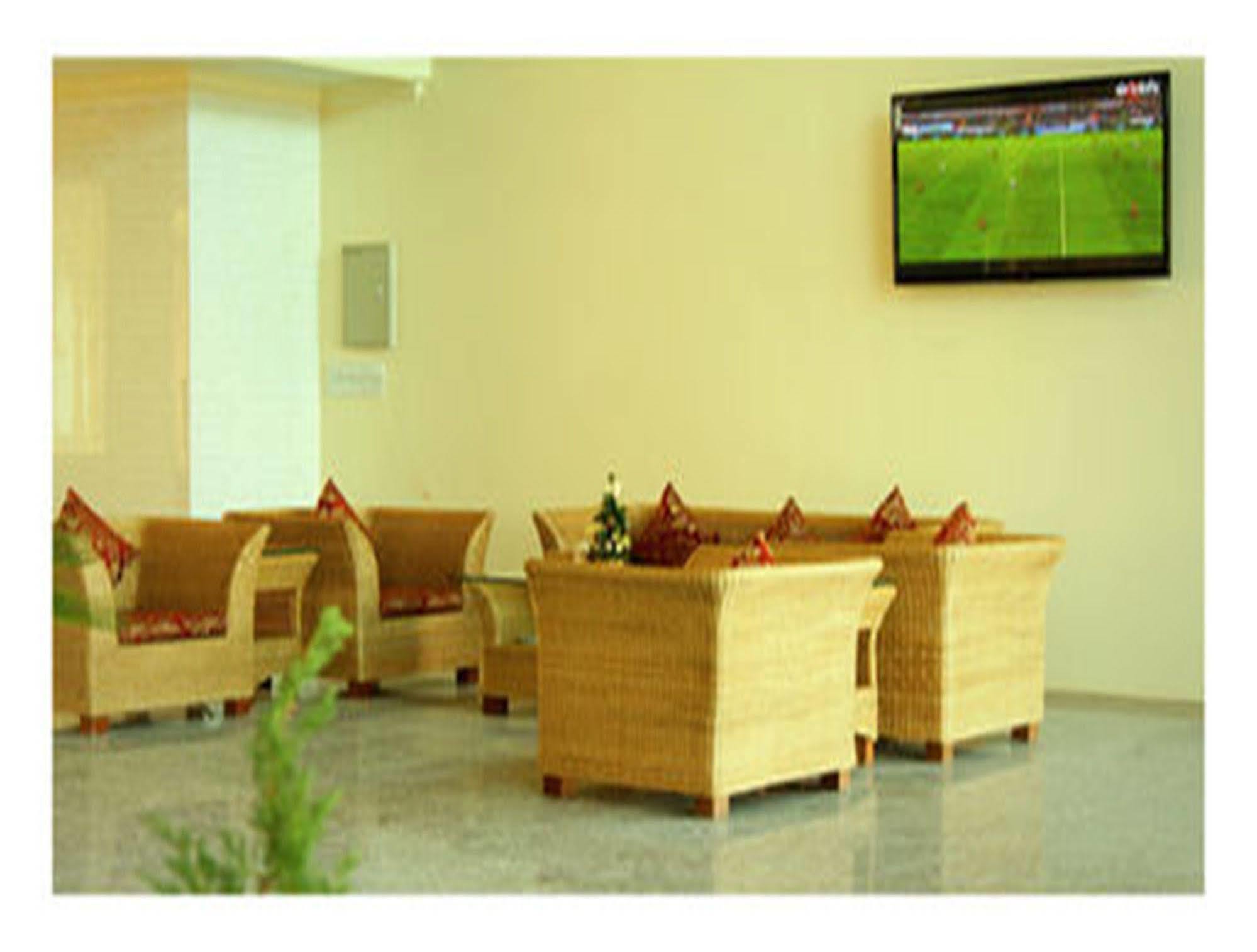 Myat Nan Yone Hotel Naypyidaw Dış mekan fotoğraf