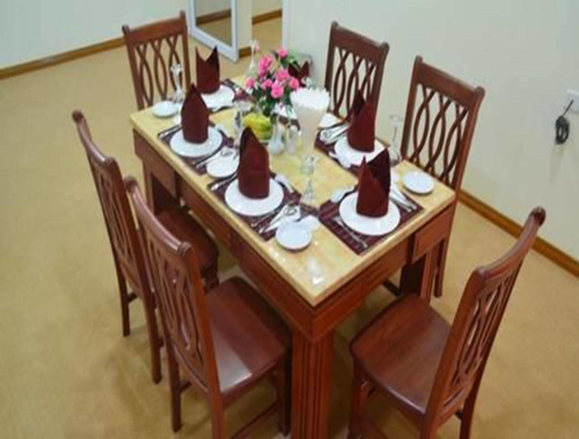 Myat Nan Yone Hotel Naypyidaw Dış mekan fotoğraf